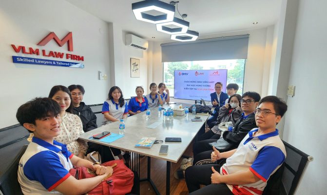 SINH VIÊN LUẬT ĐẠI HỌC HÙNG VƯƠNG KIẾN TẬP TẠI VLM LAW FIRM Sinh viên ĐH Hùng Vương tham gia kiến tập